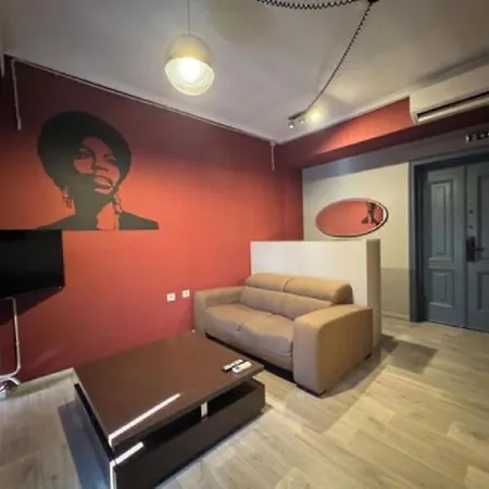 Stay Hybrid Youth Hostel-2