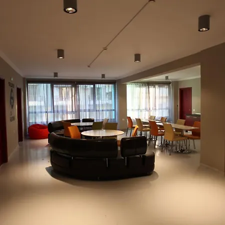 Stay Hybrid Youth Hostel-3